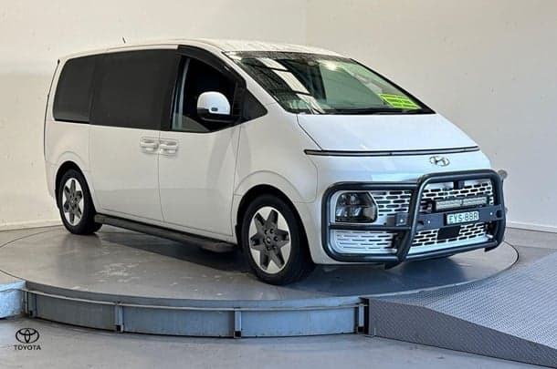 2023 Hyundai STARIA Base in White