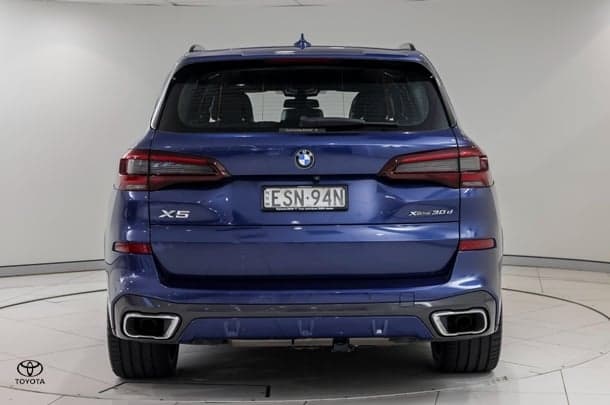 2022 BMW X5 xDrive30d M Sport in Blue