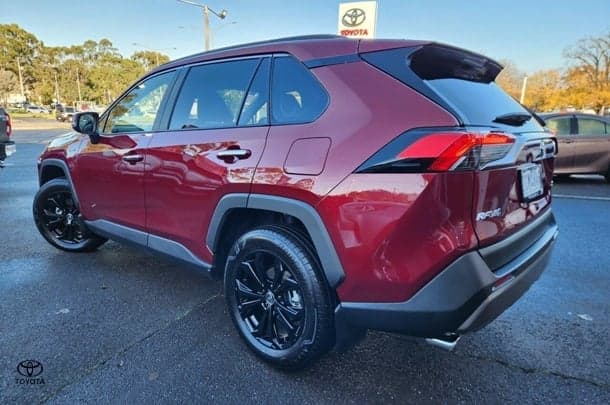 2025 Toyota RAV4 Cruiser in Red