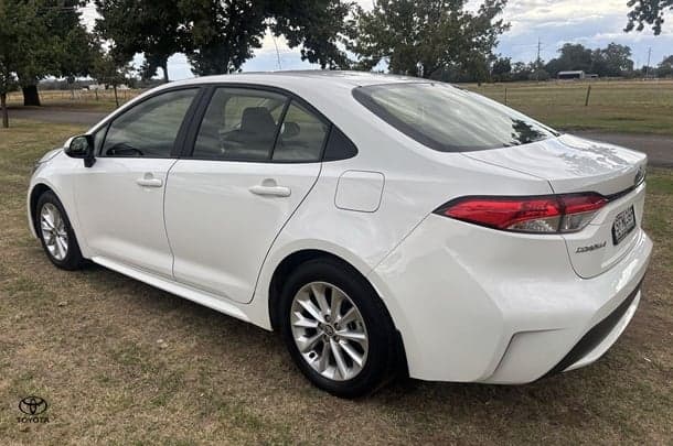 2022 Toyota Corolla Ascent Sport in White