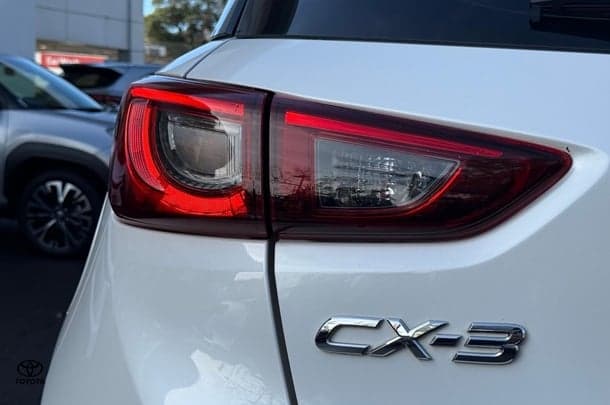 2017 Mazda CX-3 sTouring in White