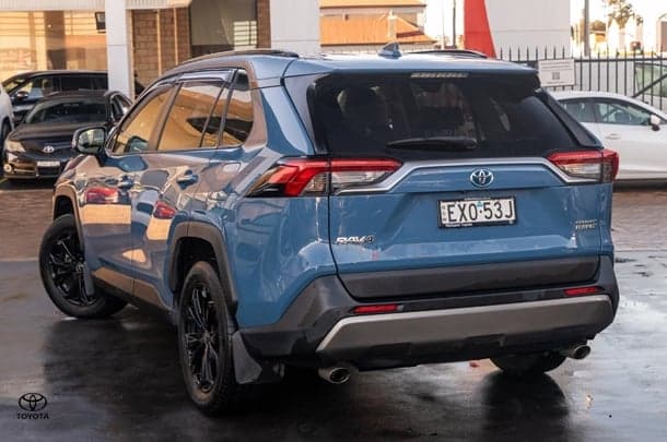 2022 Toyota RAV4 Cruiser in Blue