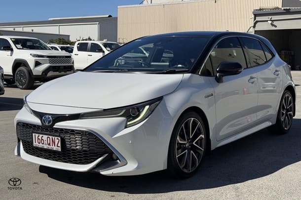 2022 Toyota Corolla ZR Hybrid in White