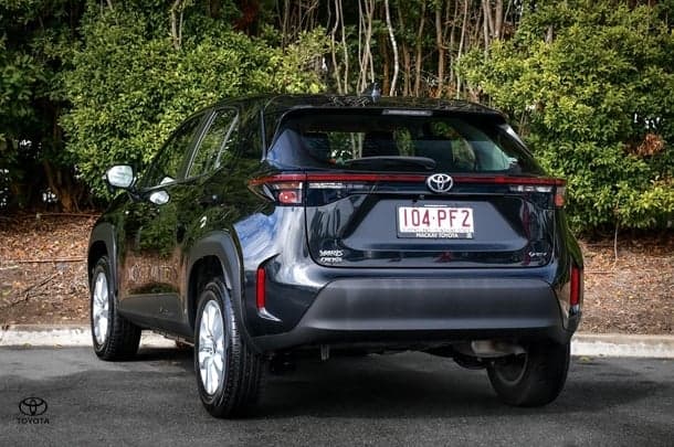 2024 Toyota Yaris Cross GX in Black
