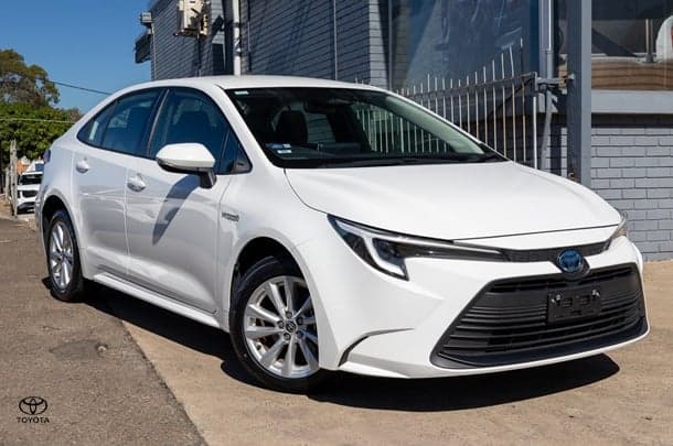 2024 Toyota Corolla Ascent Sport in White