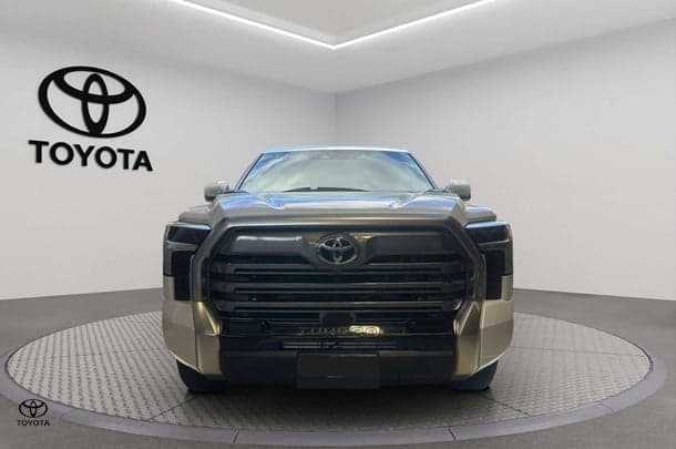 2023 Toyota Tundra Limited in White