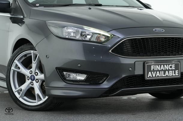 2017 Ford Focus Titanium in Grey