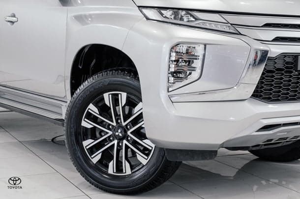 2023 Mitsubishi Pajero Sport GLS in Silver
