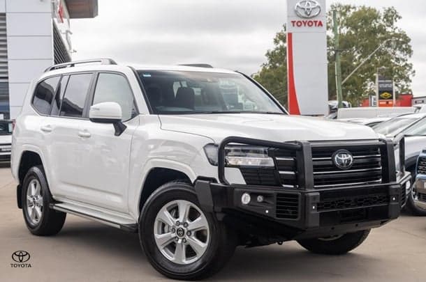 2023 Toyota Landcruiser GXL in White