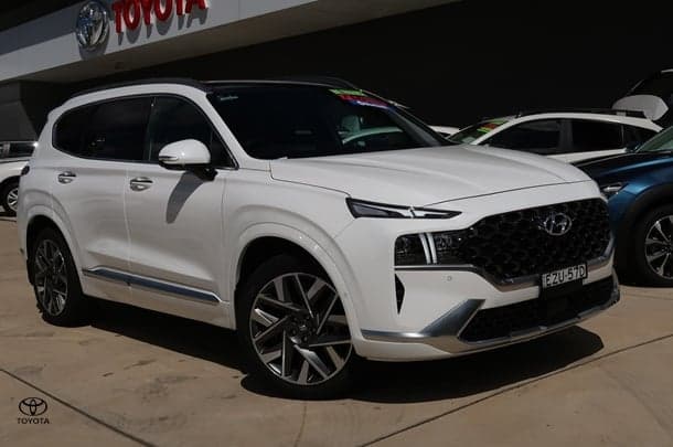 2023 Hyundai Santa Fe Highlander in White