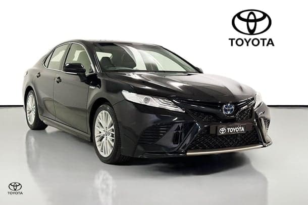 2020 Toyota Camry SL in Black