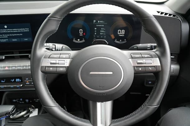 2024 Hyundai Kona Base in White