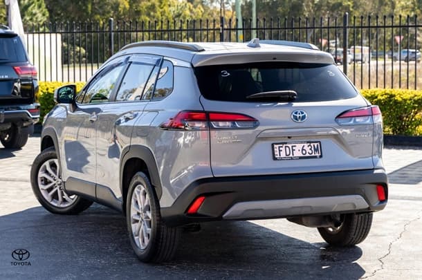 2023 Toyota Corolla Cross GXL in Grey