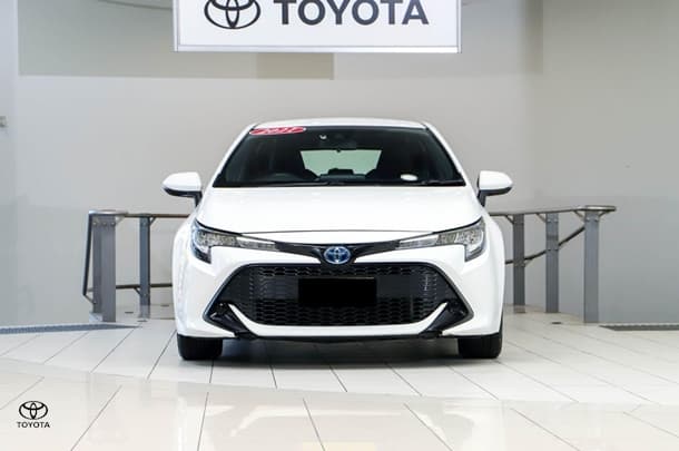 2021 Toyota Corolla Ascent Sport Hybrid in White