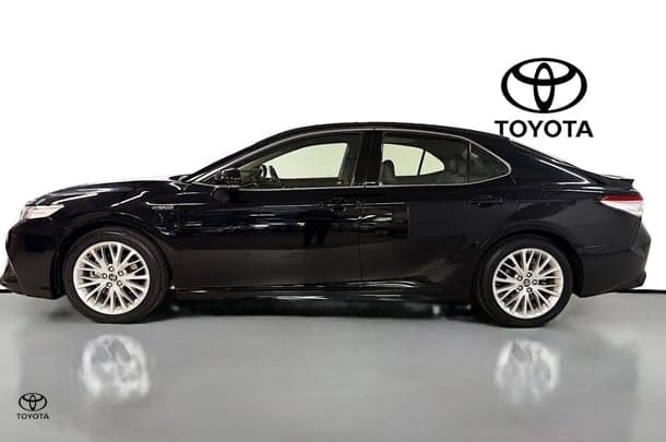 2020 Toyota Camry SL in Black