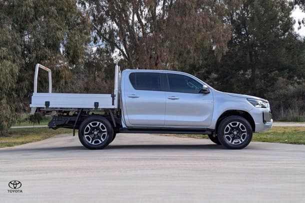 2022 Toyota Hilux SR5 in Silver