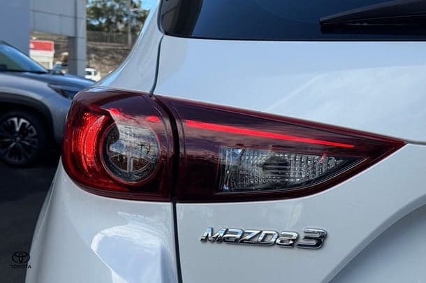 2016 Mazda 3 Touring in White