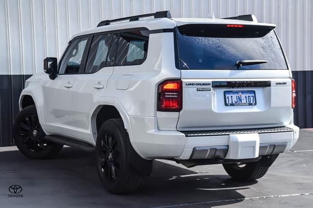 2024 Toyota Landcruiser Prado Kakadu in White