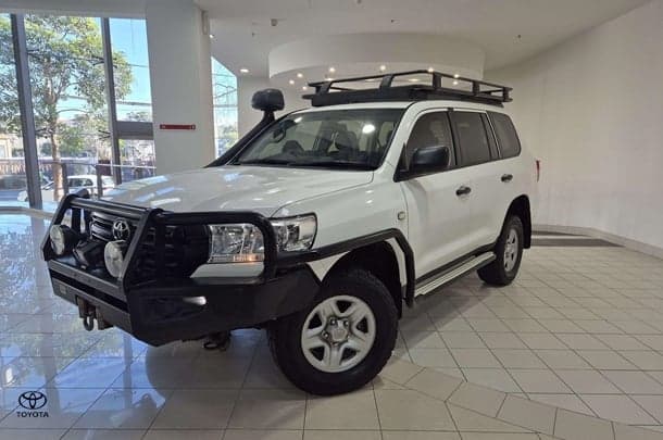 2021 Toyota Landcruiser GX in White