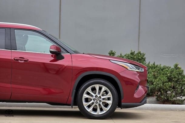2021 Toyota Kluger Grande in Red