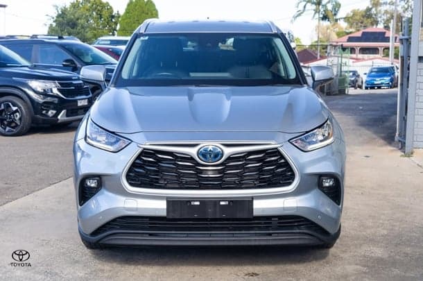 2023 Toyota Kluger GXL in Silver