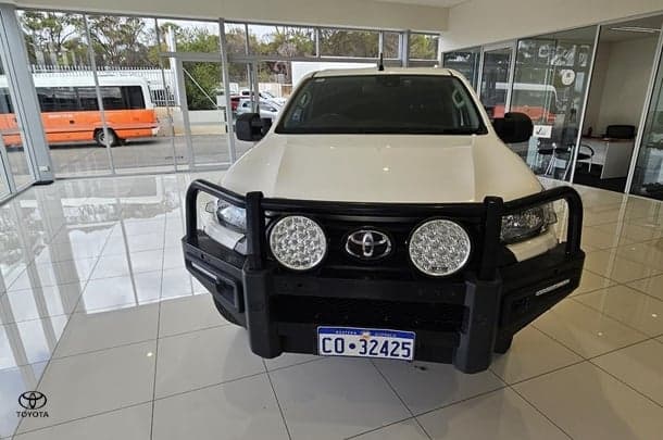 2020 Toyota Hilux SR in White