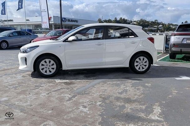 2018 Kia Rio S in White
