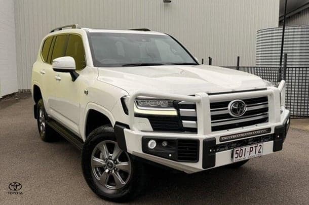 2022 Toyota Landcruiser VX in White