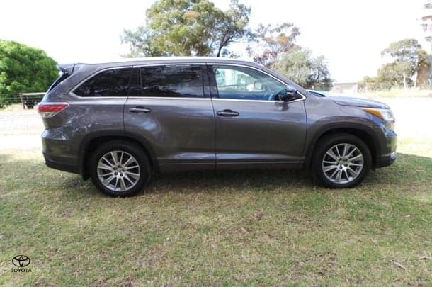 2015 Toyota Kluger Grande in Grey