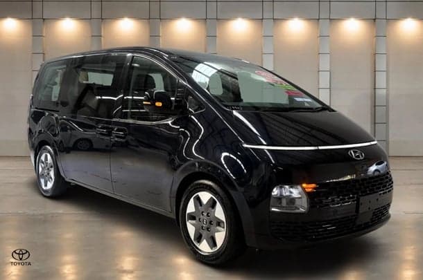2021 Hyundai STARIA Base in Blue