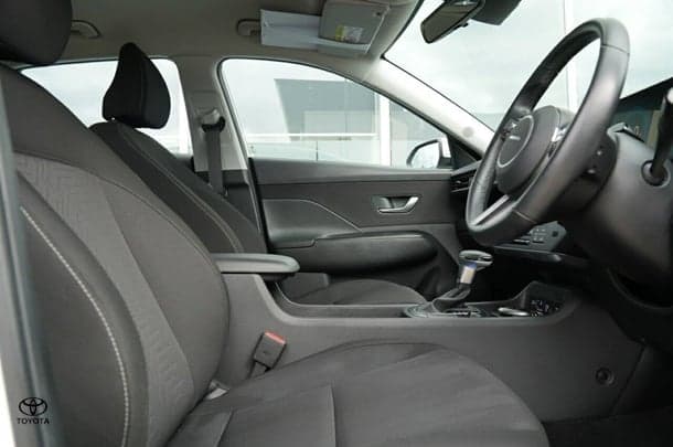 2024 Hyundai Kona Base in White
