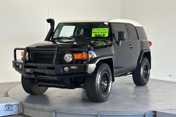 2015 Toyota FJ Cruiser Base in Black