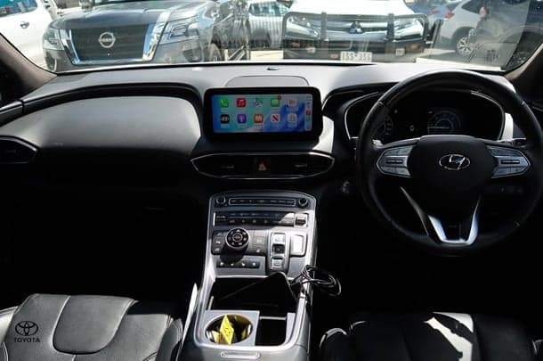 2023 Hyundai Santa Fe Highlander in White