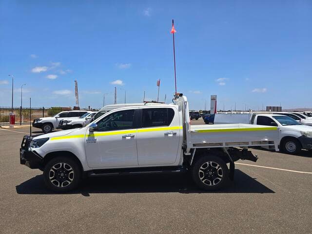 2021 Toyota Hilux SR5 in White