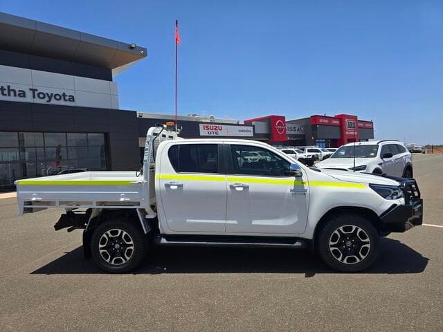 2021 Toyota Hilux SR5 in White