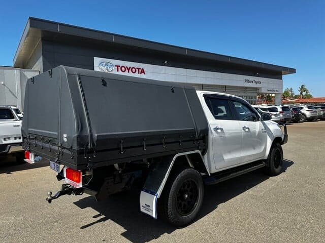 2021 Toyota Hilux SR5 in White
