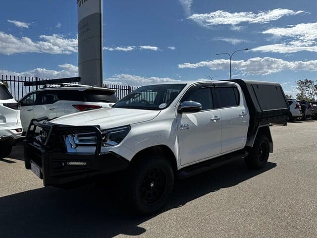 2021 Toyota Hilux SR5 in White