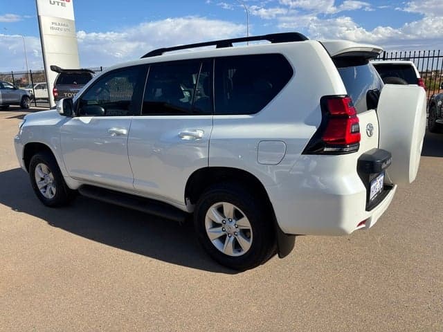 2023 Toyota Landcruiser Prado GXL in White