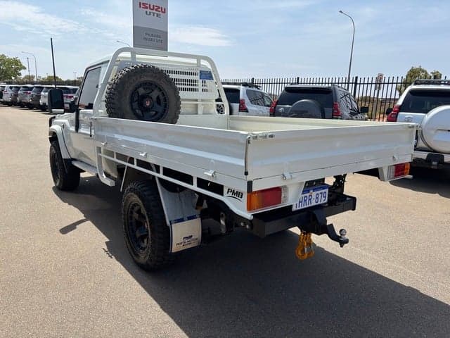 2022 Toyota Landcruiser GXL in White