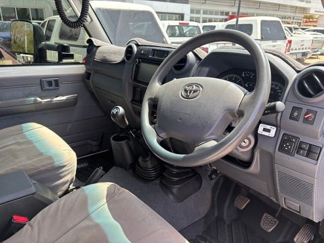 2022 Toyota Landcruiser GXL in White