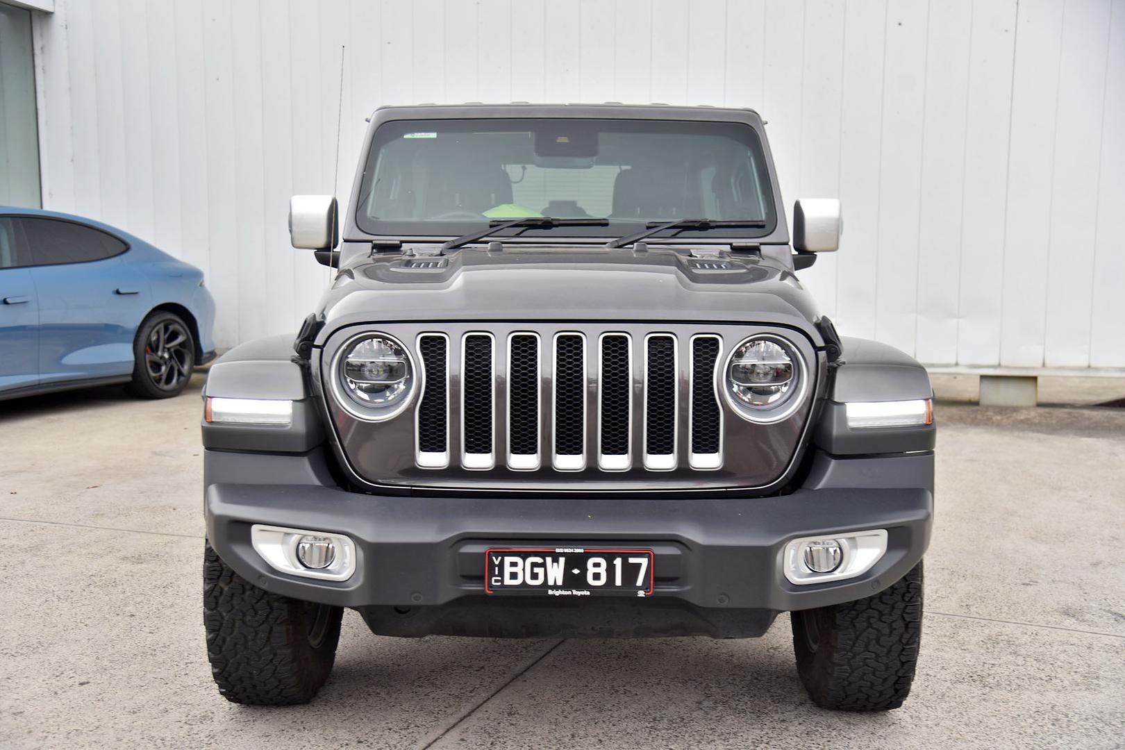 2020 Jeep Wrangler Unlimited Overland in Grey