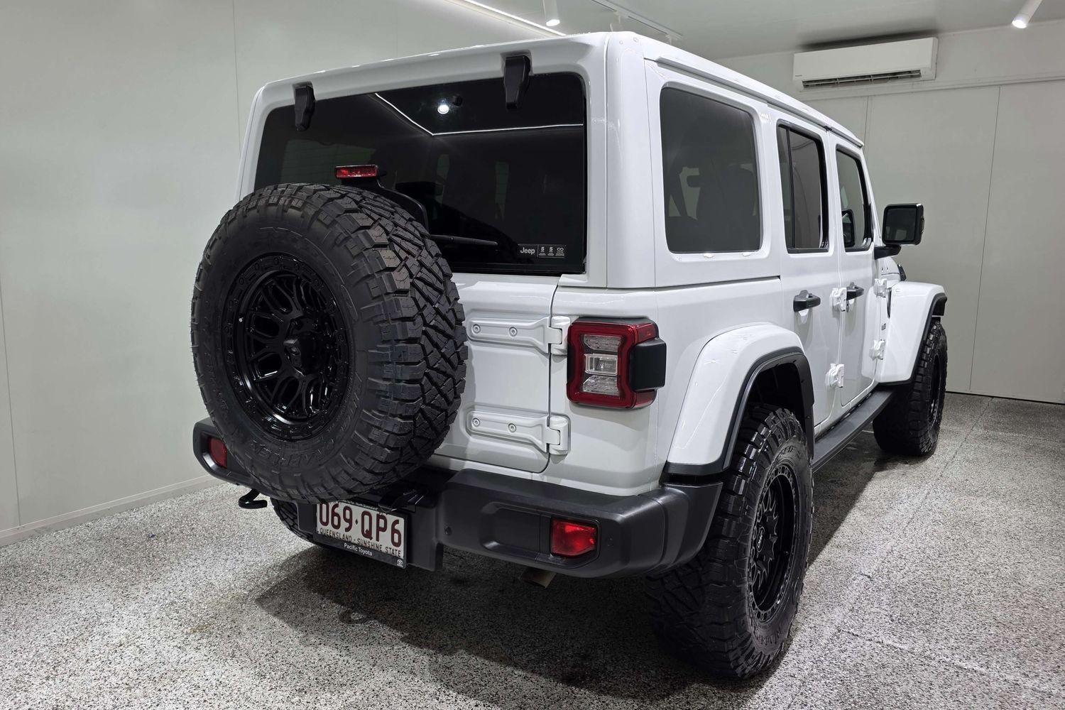 2023 Jeep Wrangler Unlimited Overland in White