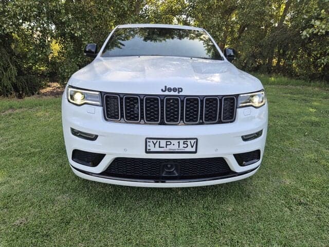 2021 Jeep Grand Cherokee Limited in White