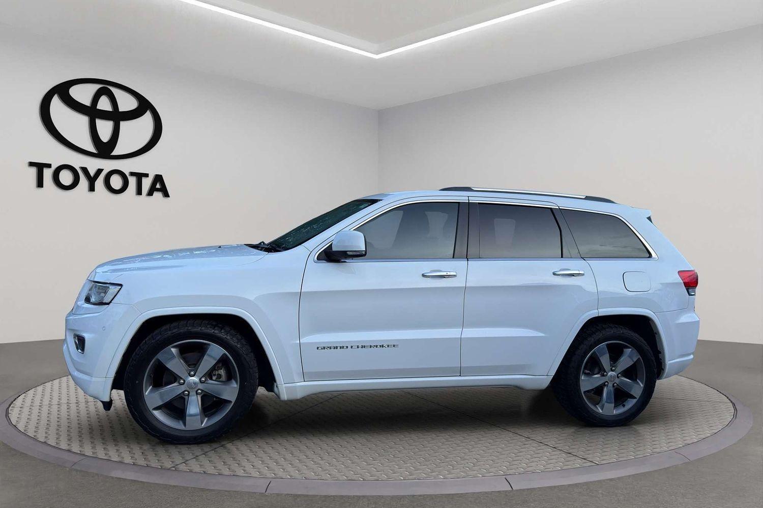 2015 Jeep Grand Cherokee Overland in White