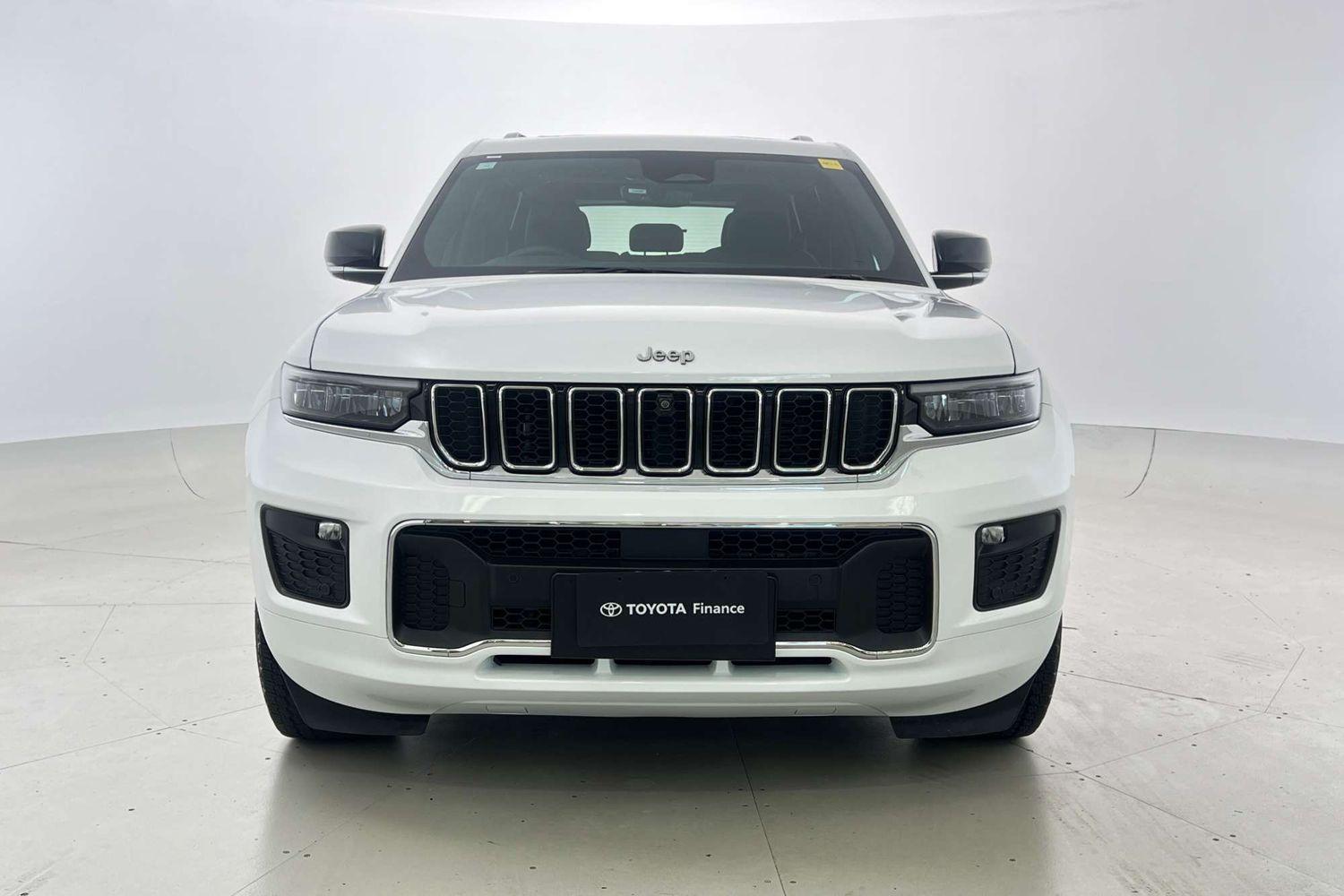 2023 Jeep Grand Cherokee Overland in White