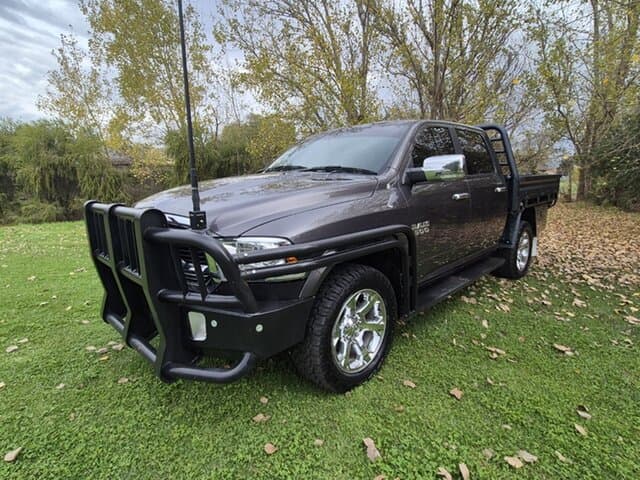 2019 RAM 1500 Laramie in Grey