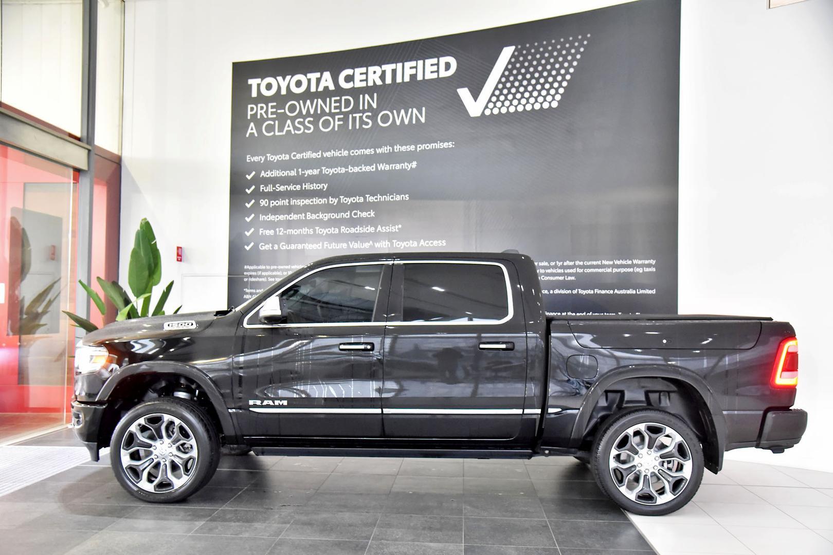 2020 RAM 1500 Laramie RamBox in Black