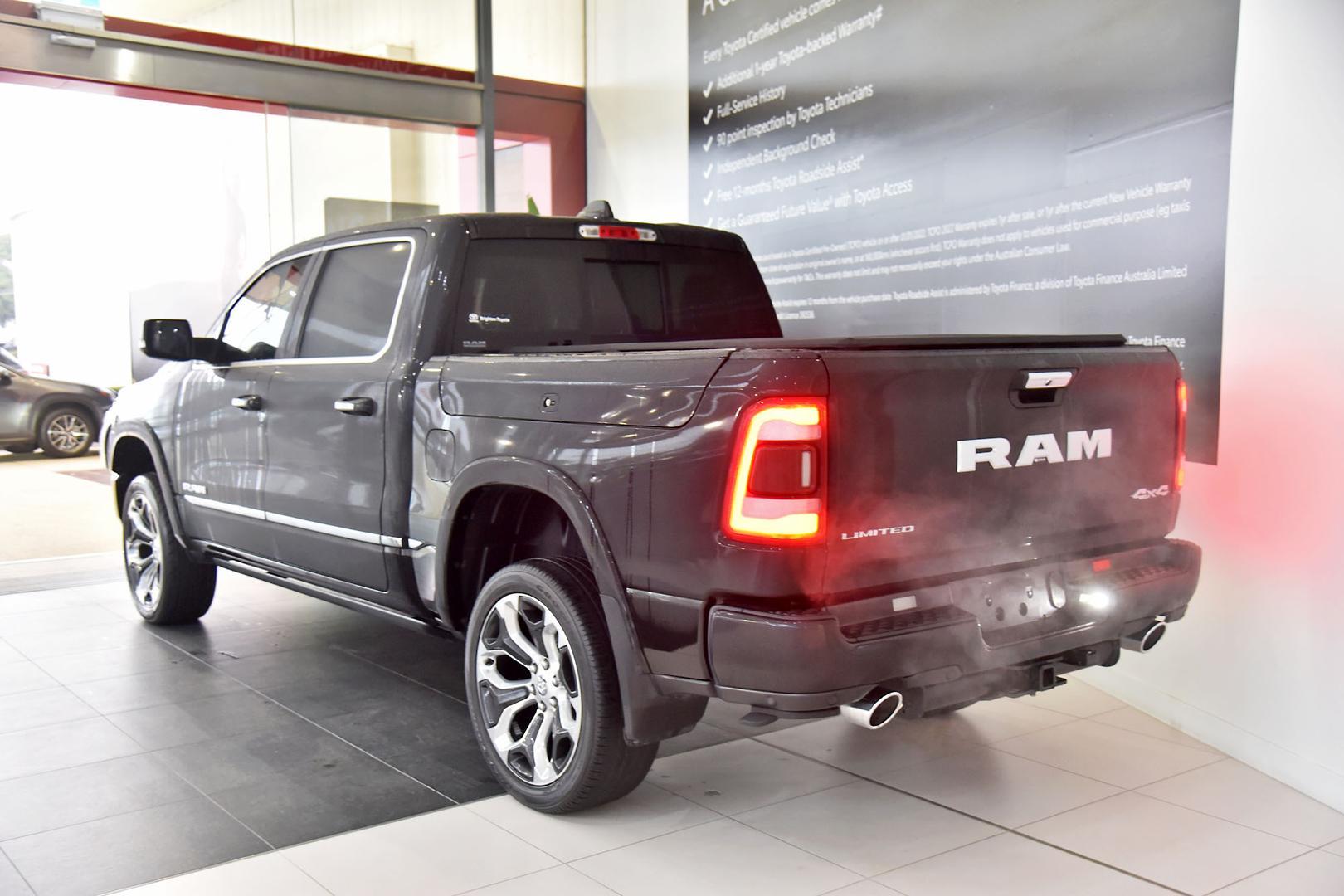 2020 RAM 1500 Laramie RamBox in Black
