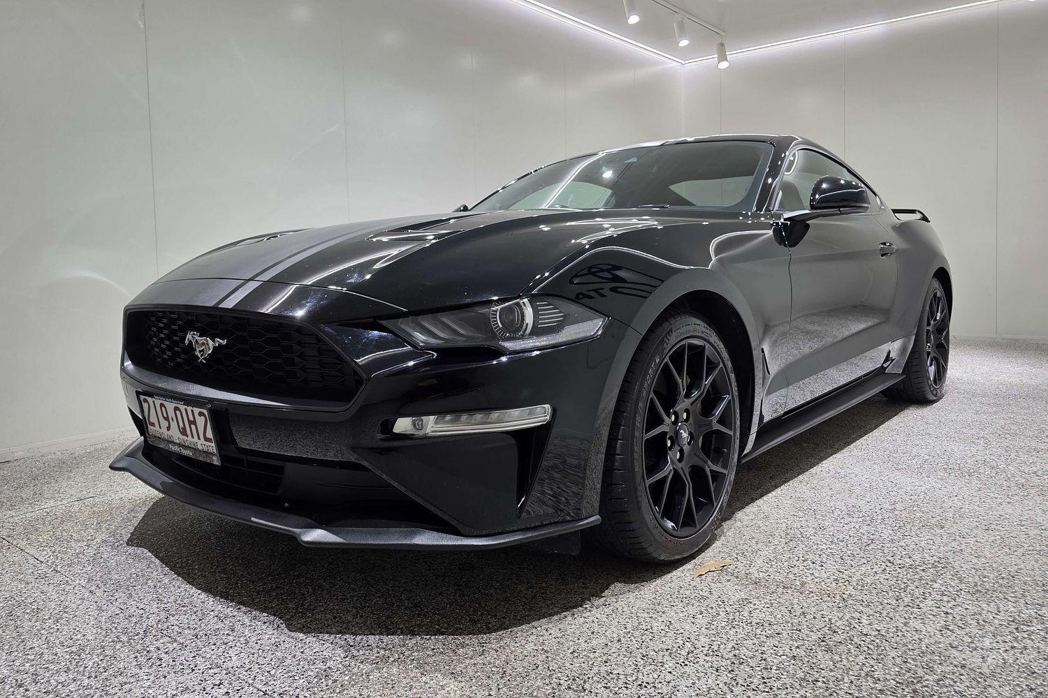 2018 Ford Mustang Base in Black