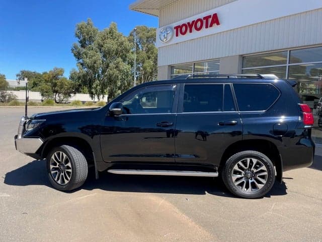 2021 Toyota Landcruiser Prado VX in Black